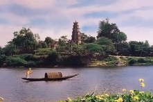 Xuân Huế giữa thời gian…