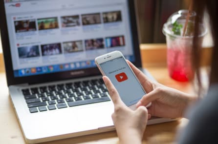 YouTube kiểm duyệt thông tin dịch, hàng chục ngàn người yêu cầu giải thích